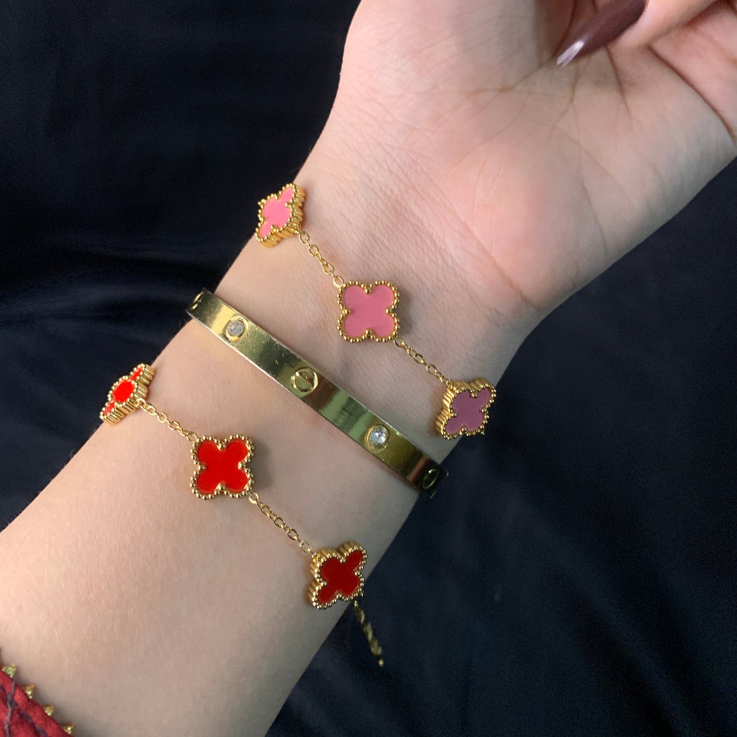 Red and pink clover bracelet with gold bangle – waterproof stainless steel jewelry for women