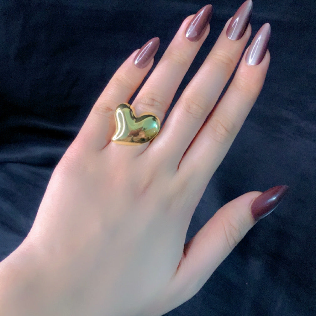 Heart shaped gold statement ring β romantic and minimal luxury accessory