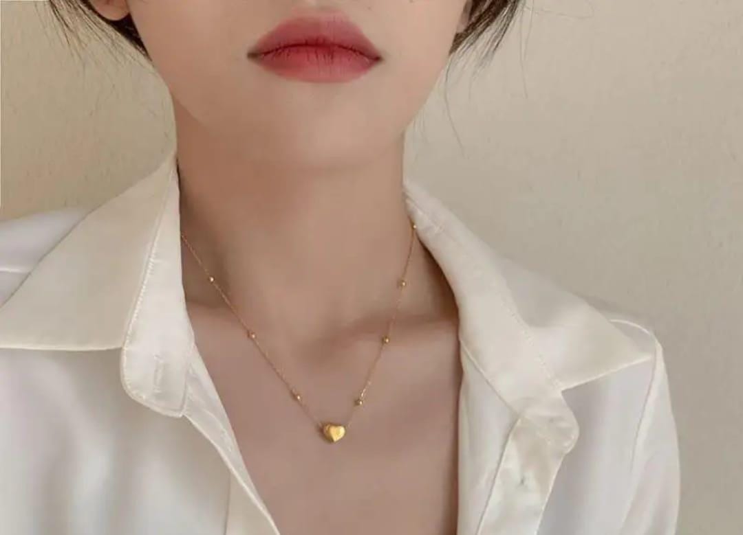 Ball chain minimal heart necklace