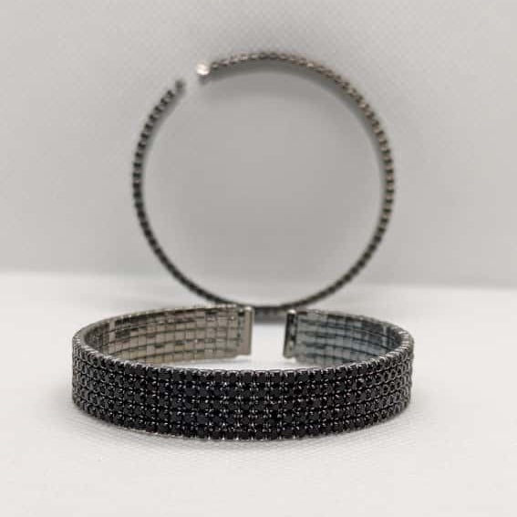 Elegant black bangle – waterproof anti-tarnish stainless steel jewelry