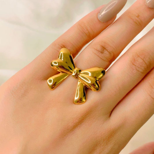 Women’s fashion gold ring with bow design, lightweight and chic