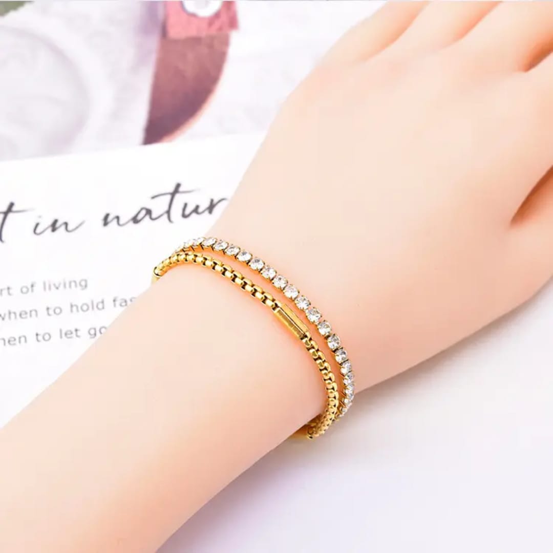 “Luxury gold bracelet with sparkling stones – anti-tarnish everyday accessory”