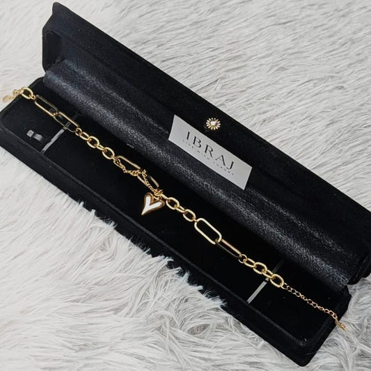 Minimal gold bracelet heart design luxury box