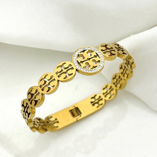 Shop luxury gold medallion bracelet with crystal halo design. Elegant, anti-tarnish & perfect for daily wear. Get 70% OFF with fast delivery.