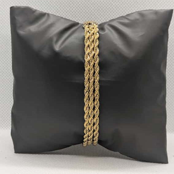 “Elegant gold twisted rope bracelet – waterproof and anti-tarnish design”