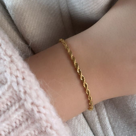 Elegant twisted rope bracelet for stacking