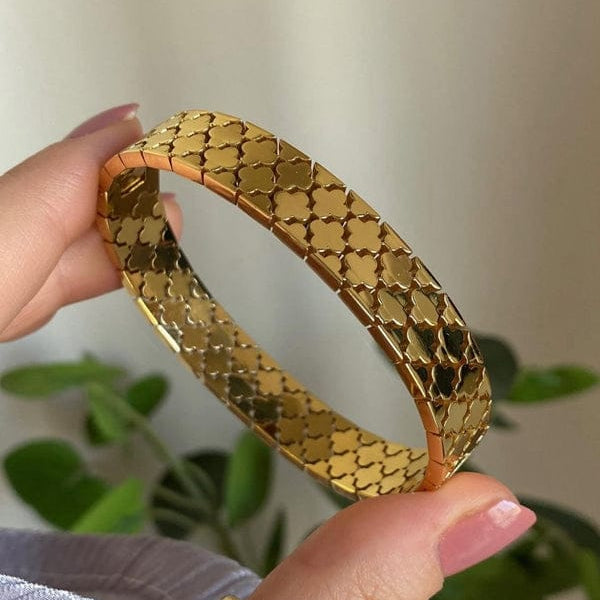 Elegant stainless steel gold bangle bracelet for women with geometric texture