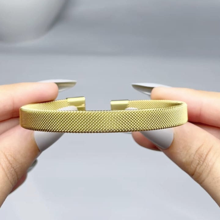 Adjustable Mesh Cuff