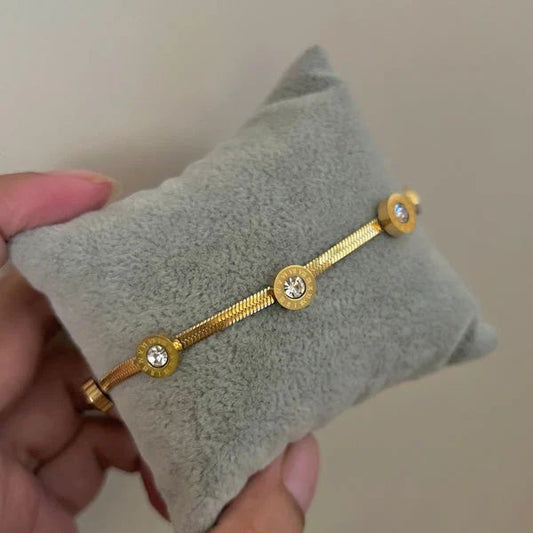 Luxury non-tarnish gold bracelet with crystal details