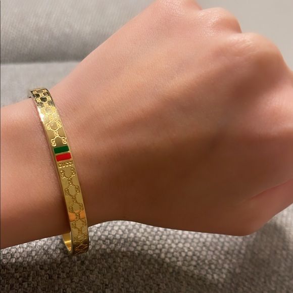 Luxury gold engraved bangle with enamel detail – waterproof stainless steel jewelry for women